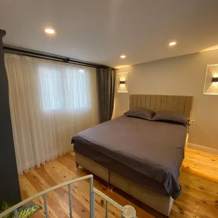 Moon Taksim Bed & Breakfast *