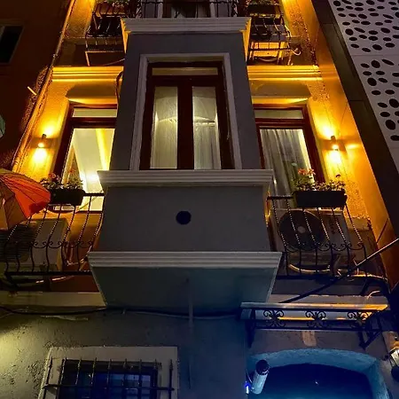 Moon Taksim Bed & Breakfast