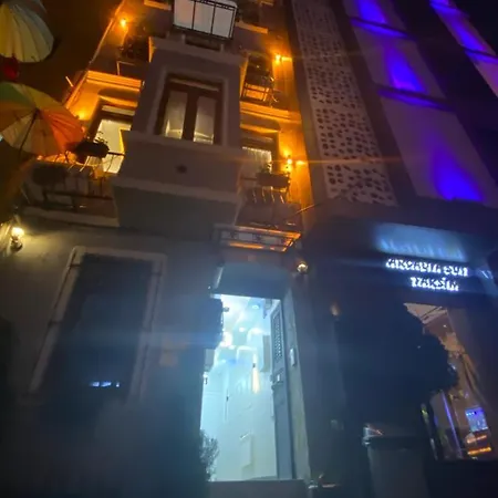 Moon Taksim Bed & Breakfast *