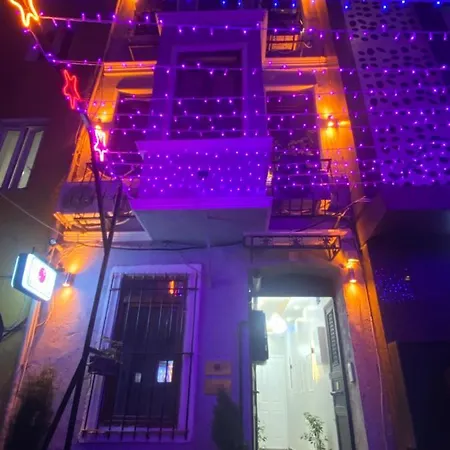 Moon Taksim Bed & Breakfast *